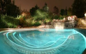 Conheça os Tipos de Iluminação para Piscina